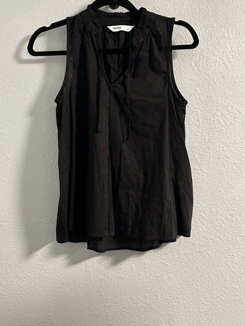 Sonoma Goods For Life Sleeveless Blouse Size S Black Ruffled Neckline Top